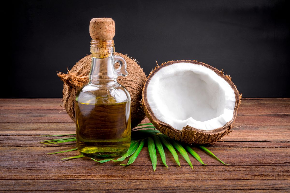 Can Coconut Oil Help Treat Psoriasis? (All You Need to Know) 