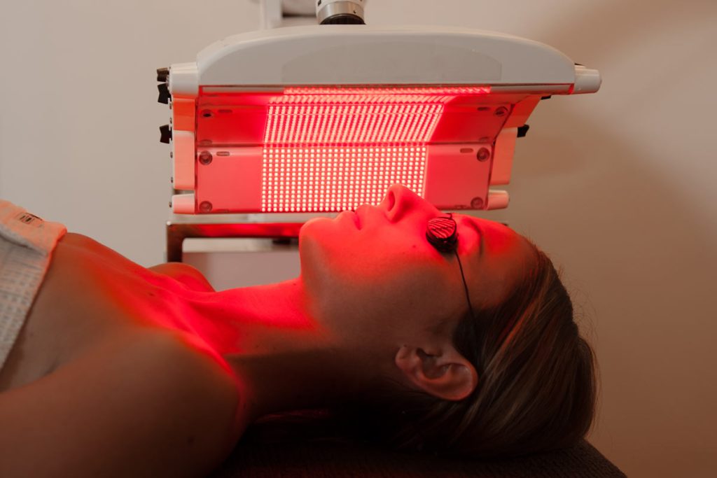 red light therapy benefits